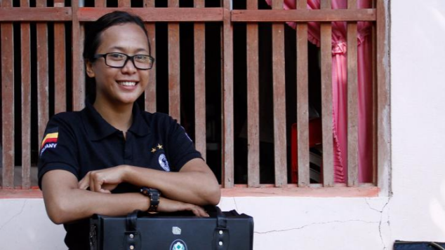 Marisa Siagian,bidan kontrak talangi obat pasien