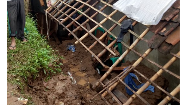 RELOKASI TEMPAT KEGIATAN BELAJAR AKIBAT LONGSOR