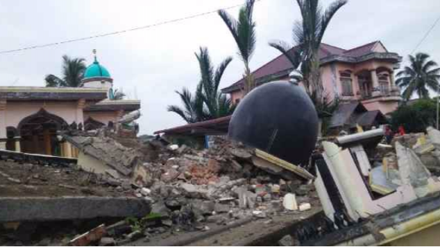 Iluni UI Peduli Gempa Aceh