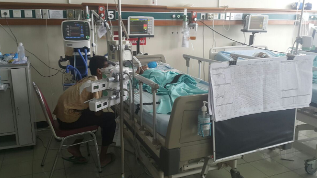 Tsaqis (4 bln) Korban Kecelakaan,Koma,Yatim Piatu