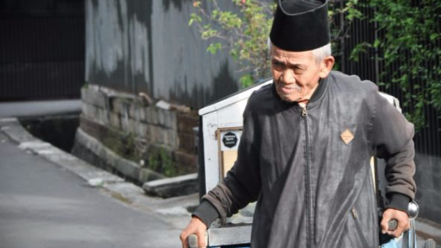 Umrah Kakek Khaerudin