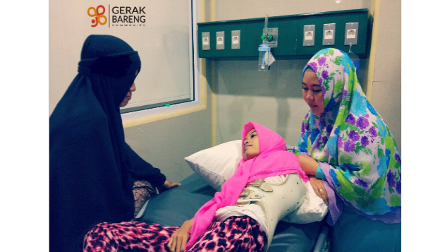 BANTU ALYA BERDIRI TEGAK KEMBALI