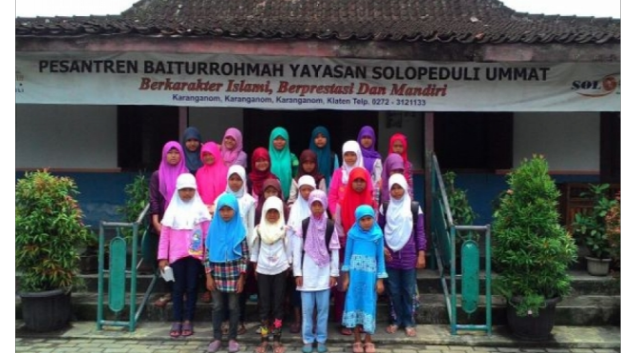 ASRAMA UNTUK SANTRI YATIM-DHUAFA BERPRESTASI