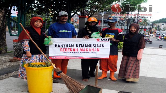 Bahagiakan yatim dhuafa dengan berbagi makanan