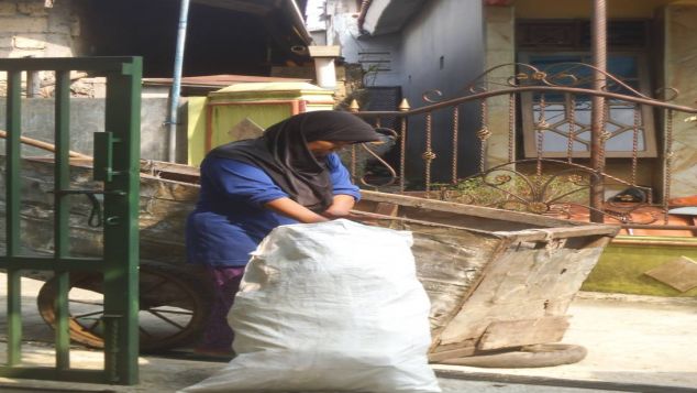 Pengorbanan ibu mengasuh 7 anak & melawan kanker