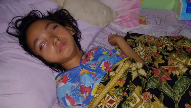 Bantu Kalista Sembuh dari Kelumpuhan