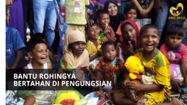 BANTU ROHINGYA BERTAHAN DI PENGUNGSIAN