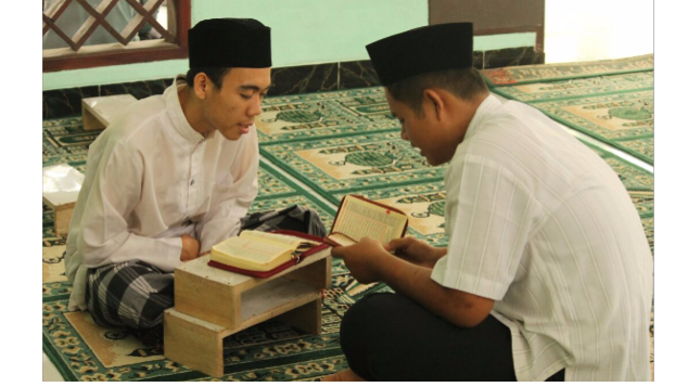 Hadiah untuk Anak Yatim Dhuafa Penghafal Qur'an