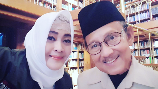 Fahira Idris Dukung Pesawat R80