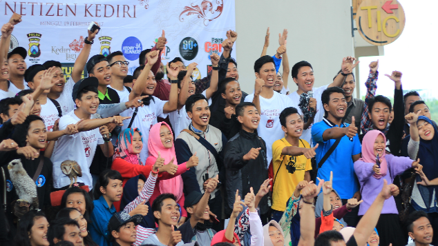 Netizen Instagram Kediri Dukung Pesawat R80