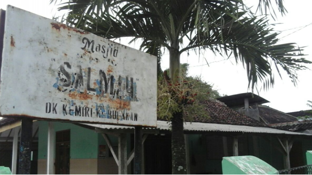 Renovasi Bangunan Tua Masjid Salmah