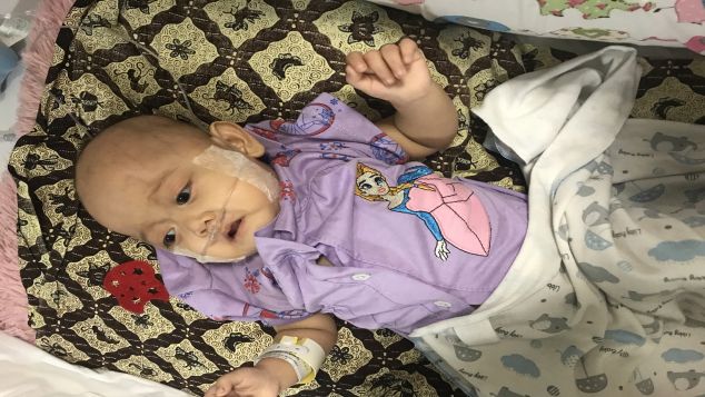 Menggalang dana untuk biaya pengobatan fira