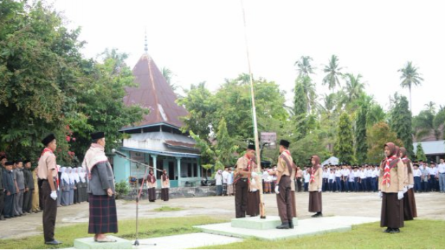 Bantu PPMTI Batang Kabung Membangun Asrama