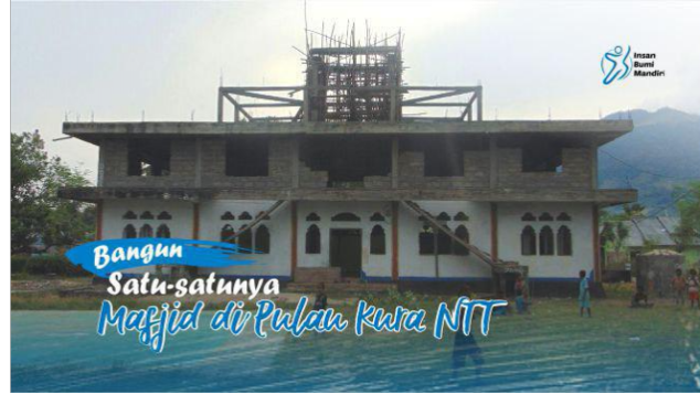BANTU 870 MUSLIM PULAU KURA NTT MILIKI MASJID
