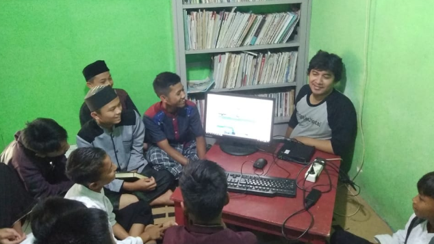Bersama #PengajarDigital Memintarkan Banyak Orang