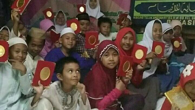 Wakaf buku untuk anak yatim piatu & dhuafa