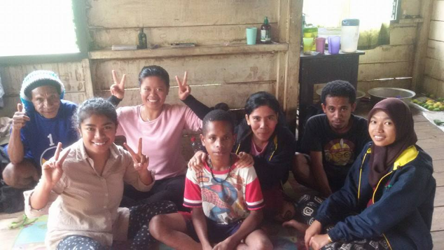 Bersama Karlos dan Hasan