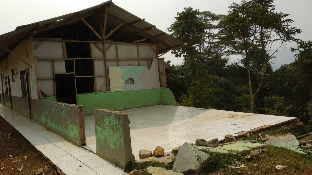 Gedung Sekolah Untuk MI Nurul Ikhsan Bogor