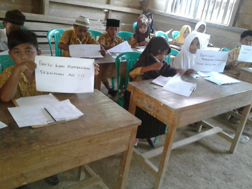 belajar di kelas