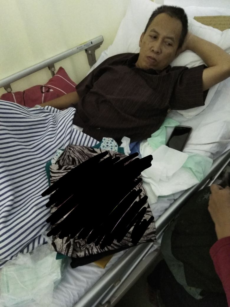 kondisi bapak sudah bertemu dengan 2 putranya, dan sudah belajar duduk